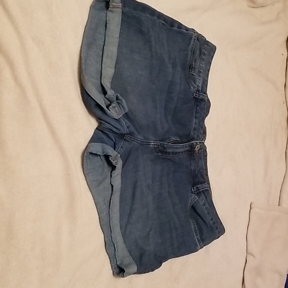 Jean Shorts - Picture 2 of 5